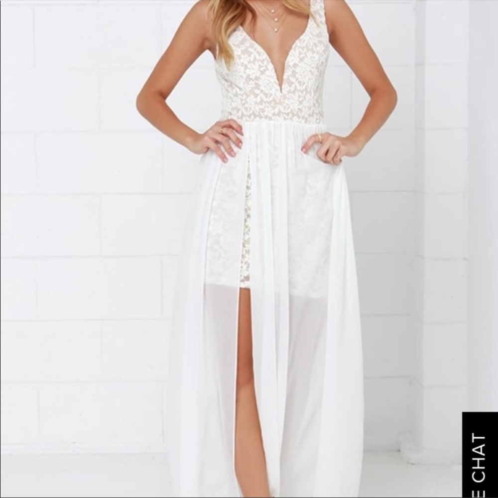 Lulus beautiful white dress!